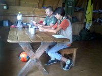 Goscie przy stole  Goście przy stole