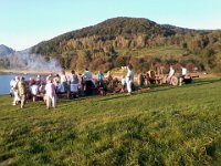 pieczenie kielbasy  pieczenie kielbasy