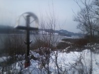 Krzyz nad jeziorem  Krzyz nad jeziorem