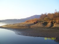 100 3487  Pewnego razu, nad krainę Soliny, przyszedł spragniony smok. Pije, pije i pije...